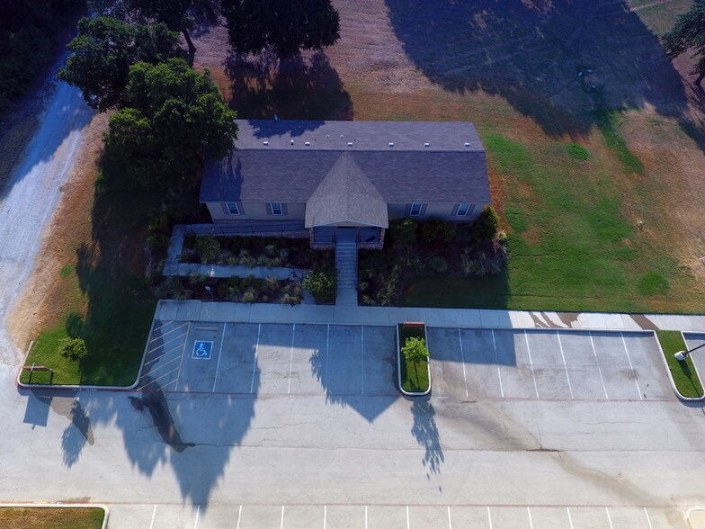 More Photos Of 601 Old Base Rd, Aurora Religious Facility For Sale