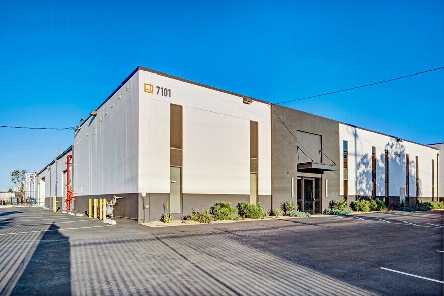 Primary Photo Of 7101 Case Ave, North Hollywood Warehouse For Lease