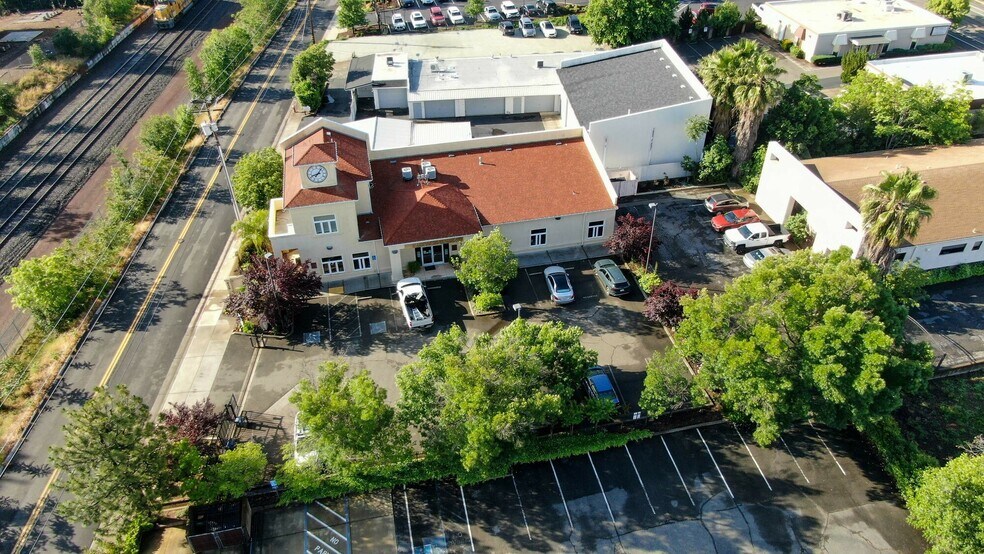 More Photos Of 2110 Railroad Ave, Redding Medical For Sale