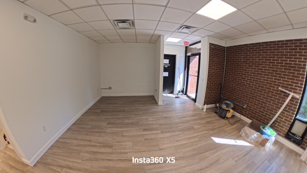 More Photos Of 24 Sodom Ln, Derby Light Manufacturing For Lease