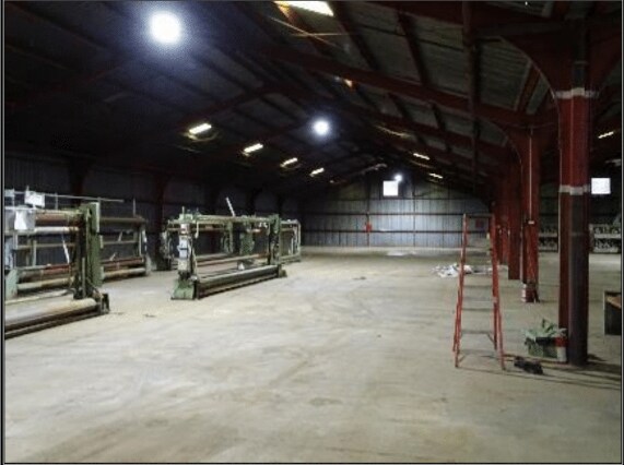 More Photos Of 144 Parkview St, Westminster Distribution For Sale