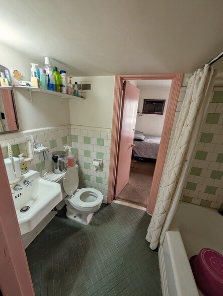 More Photos Of 1134 US Highway 80, Selma Hotel For Sale