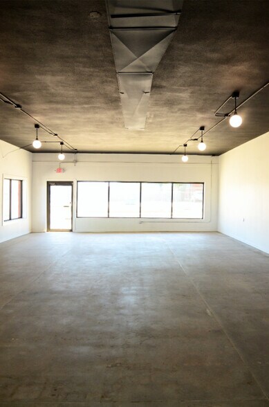 More Photos Of 500 S 20th St, Fort Smith Flex For Lease