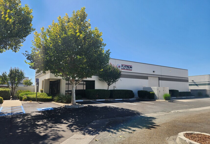 Primary Photo Of 560 Birch St, Lake Elsinore Manufacturing For Sale