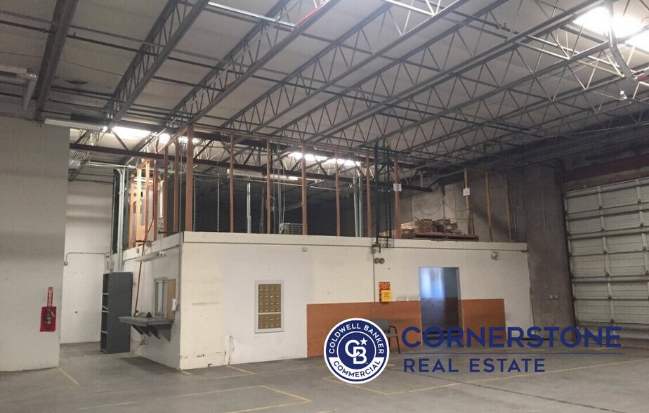 More Photos Of 6450 E Yellowstone Hwy, Evansville Warehouse For Lease