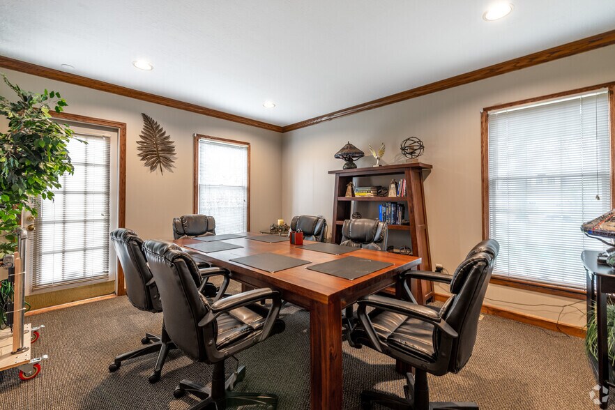 More Photos Of 4051 Whipple Ave NW, North Canton Coworking Space
