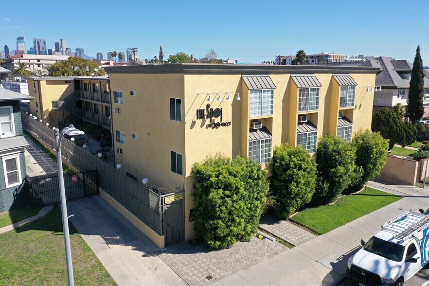 More Photos Of 721 W 30th St, Los Angeles Apartments For Sale