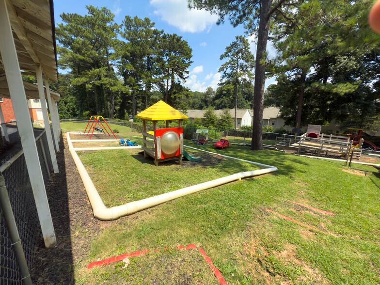 More Photos Of 4518 Covington Hwy, Decatur Daycare Center For Sale