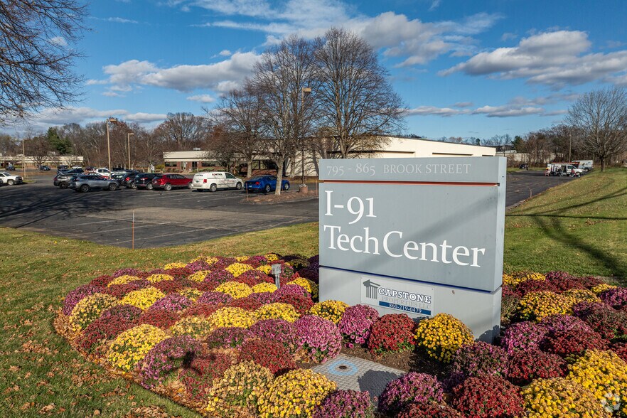 More Photos Of 825 Brook St, Rocky Hill Office For Lease