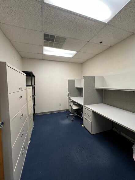 More Photos Of 50 Tannery Rd, Somerville Warehouse For Sale