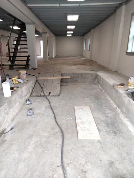 More Photos Of 165 W Main St, Pottstown Industrial For Sale