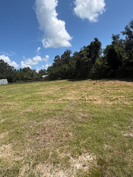 More Photos Of 5305 hwy 640, Lithia Land For Lease
