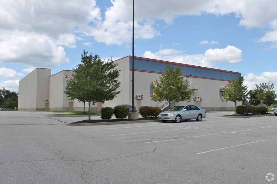 More Photos Of 900 Caledonia Dr, O'Fallon Movie Theatre For Sale
