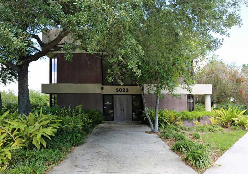 More Photos Of 5023 W Laurel St, Tampa Office For Sale
