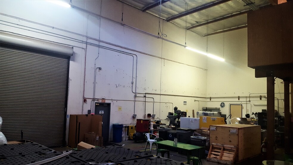 More Photos Of 5171 Clareton Dr, Agoura Hills Research And Development For Lease