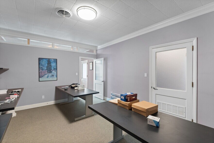 More Photos Of 102 Paisley St, Greensboro Coworking Space
