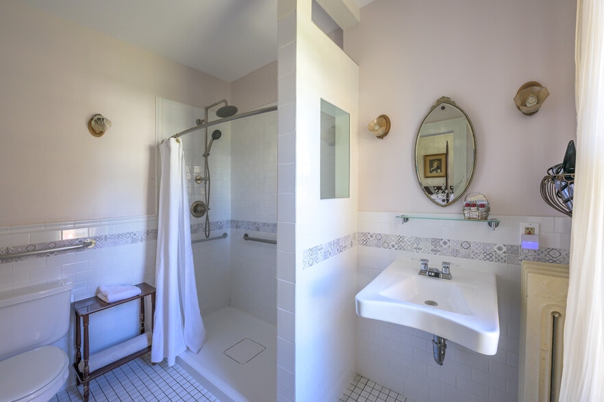 More Photos Of 518 Main St, Great Barrington Hospitality For Sale