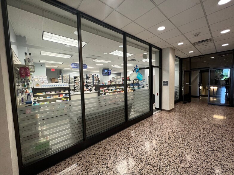 More Photos Of 4709-4711 Golf Rd, Skokie Medical For Lease