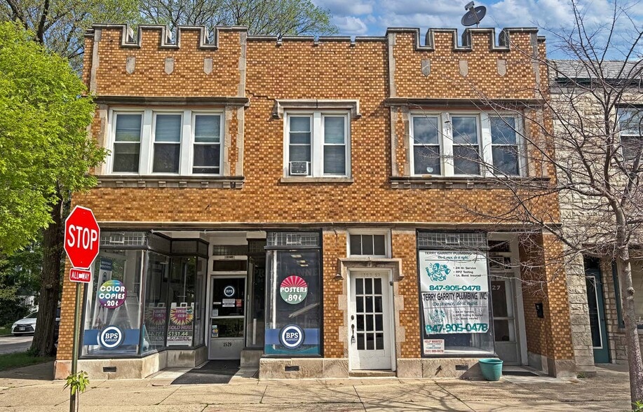 Primary Photo Of 1529 Greenleaf St, Evanston Apartments For Sale