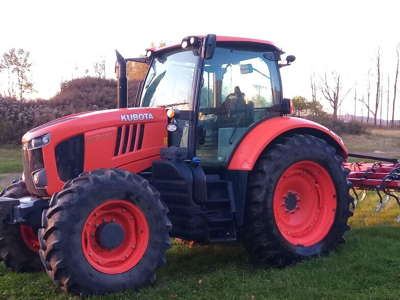 More Photos Of 224 Michael Ln, New Berlin Racetrack For Sale