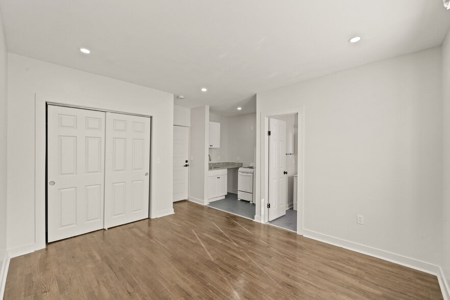 More Photos Of 622 Hardesty Ave, Kansas City Apartments For Sale