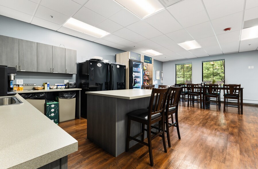 More Photos Of 175 Sullys Trl, Pittsford Unknown For Lease