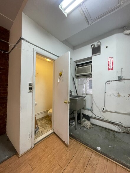 More Photos Of 313 E 95th St, New York Apartments For Sale