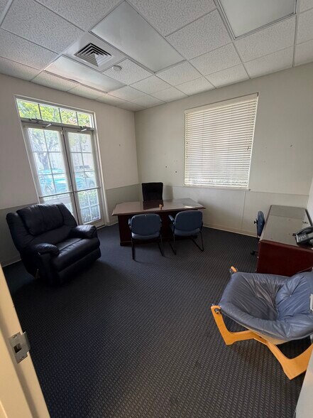 More Photos Of 9160 Galleria Ct, Naples Medical For Lease