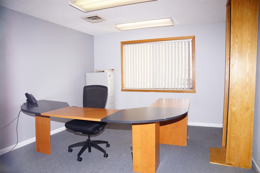 More Photos Of 12640 W Cedar Dr, Lakewood Office For Lease