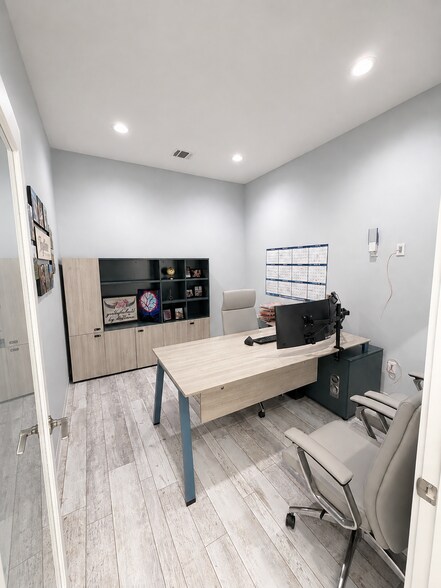 More Photos Of 21219 Blair Rd, Conroe Industrial For Sale