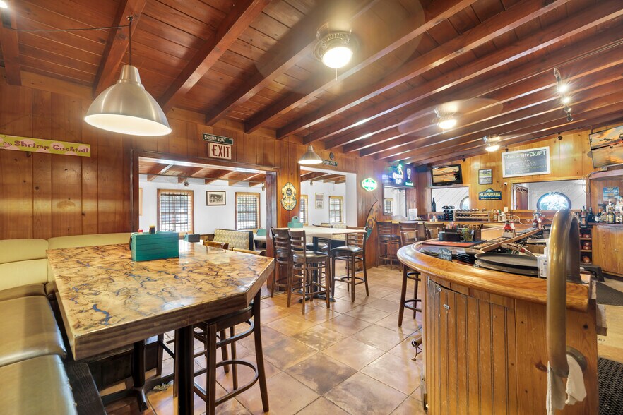 More Photos Of 81901 Overseas Hwy, Islamorada Restaurant For Sale