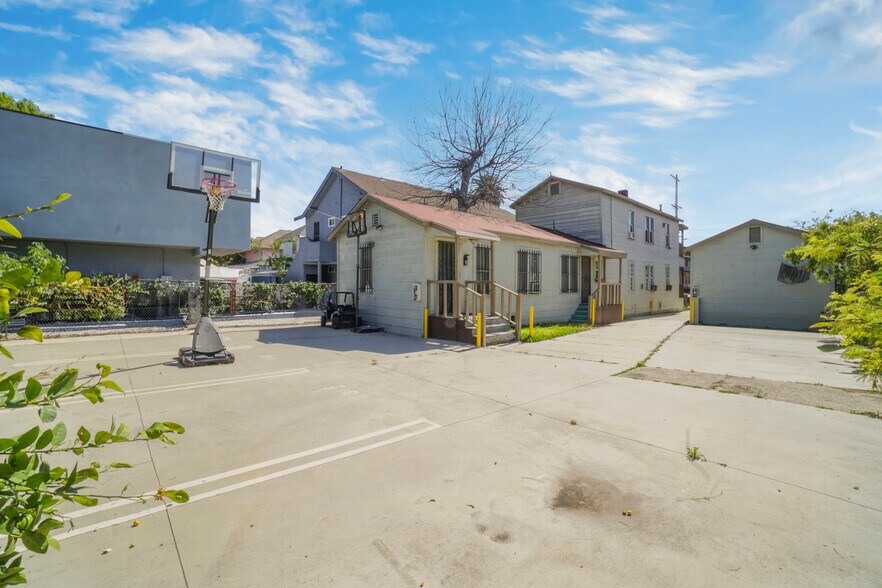 More Photos Of 139 E 36th Pl, Los Angeles Apartments For Sale