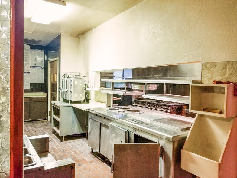 More Photos Of 2147-2159 N Texas St, Fairfield Restaurant For Lease