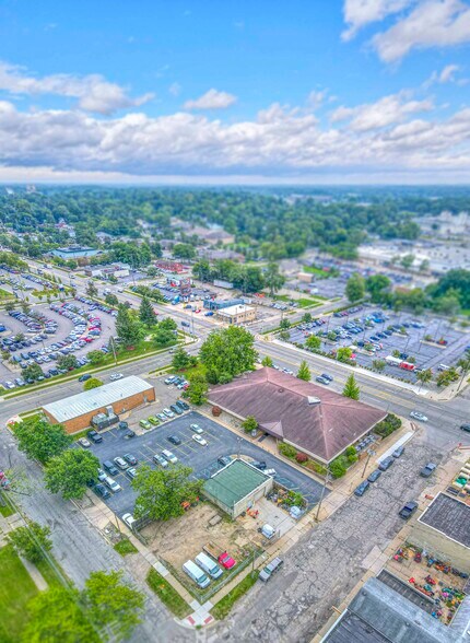 More Photos Of 900 E Michigan Ave, Jackson Office For Lease