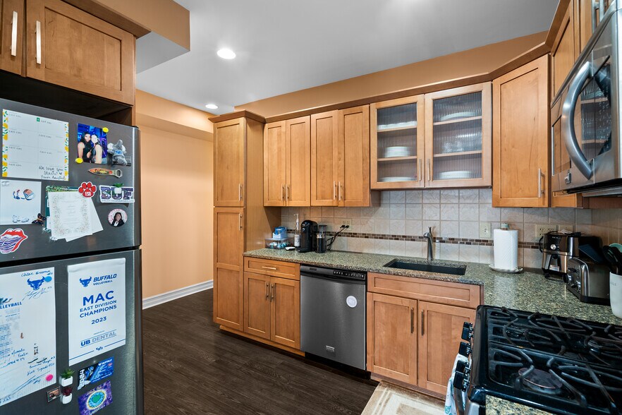 More Photos Of 1537 Hertel Ave, Buffalo Flex For Sale