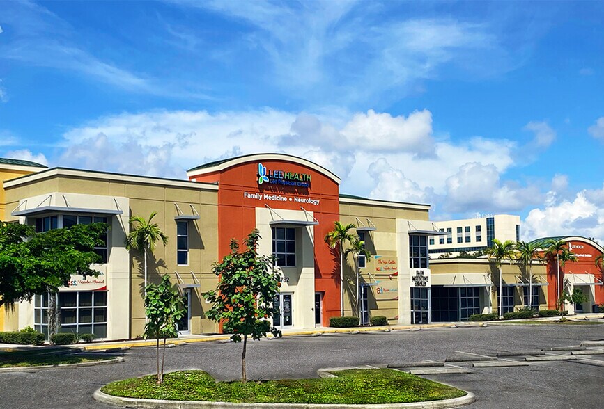 Primary Photo Of 13782 Plantation Rd, Fort Myers Medical For Lease
