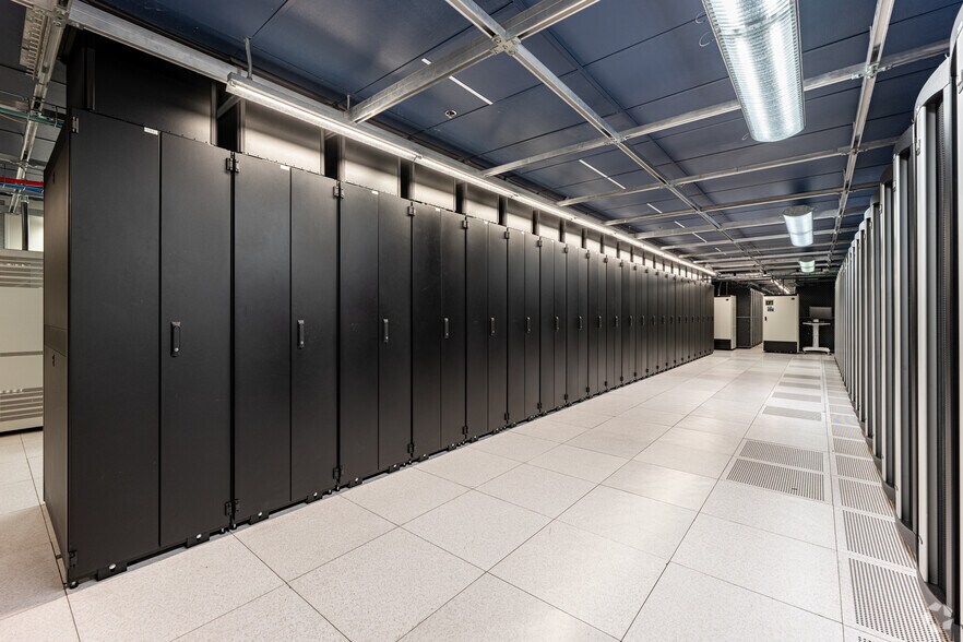 More Photos Of 3250 Wilshire Blvd, Los Angeles Office For Lease