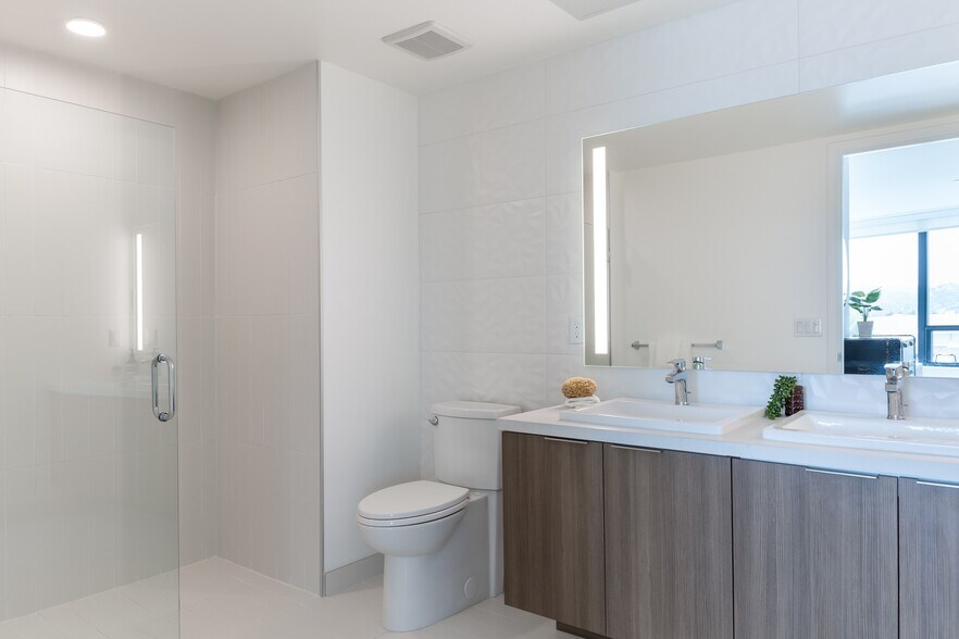 More Photos Of 1380 N California Blvd, Walnut Creek Apartments For Lease