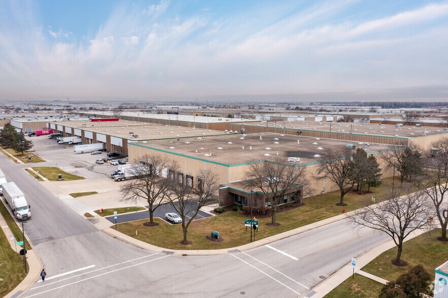 More Photos Of 1301-1401 Mark St, Elk Grove Village Unknown For Lease