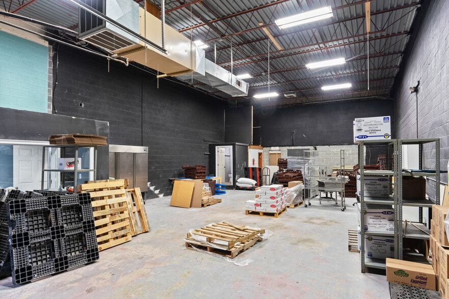 More Photos Of 7210-7242 Nathan Ct, Manassas General Retail For Sale