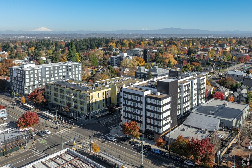 More Photos Of 5460 N Interstate Ave, Portland Apartments For Lease
