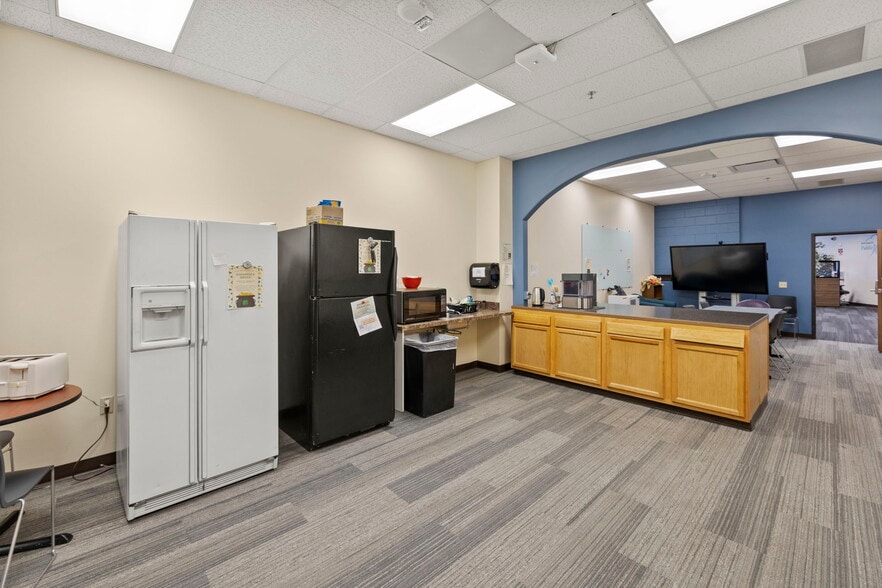 More Photos Of 6436 S Hwy 85-87, Colorado Springs General Retail For Sale