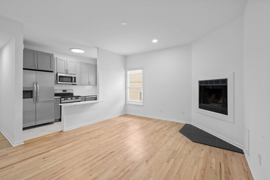 More Photos Of 567 Winton Ter NE, Atlanta Apartments For Sale