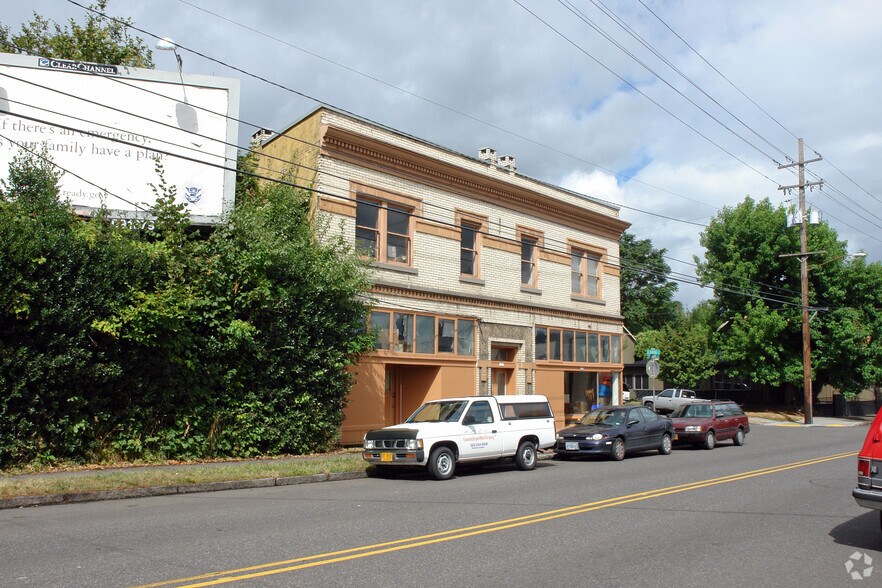 More Photos Of 3837 SE Milwaukie Ave, Portland Storefront Retail Residential For Sale