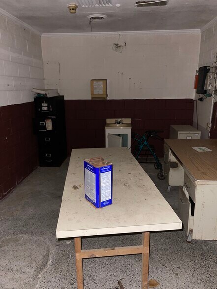 More Photos Of 311 E Bryant St, Enfield Assisted Living For Sale