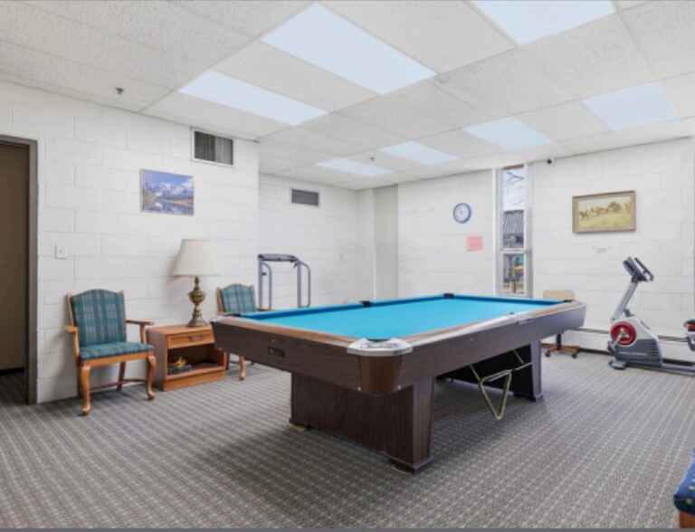 More Photos Of 300 E Collins Dr, Casper Apartments For Sale