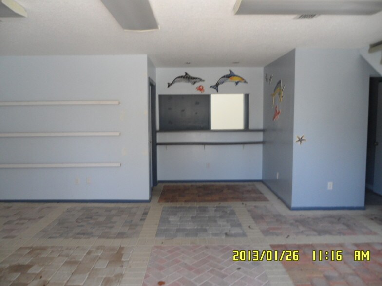 More Photos Of 845 Pop Tilton Pl, Jensen Beach Warehouse For Lease