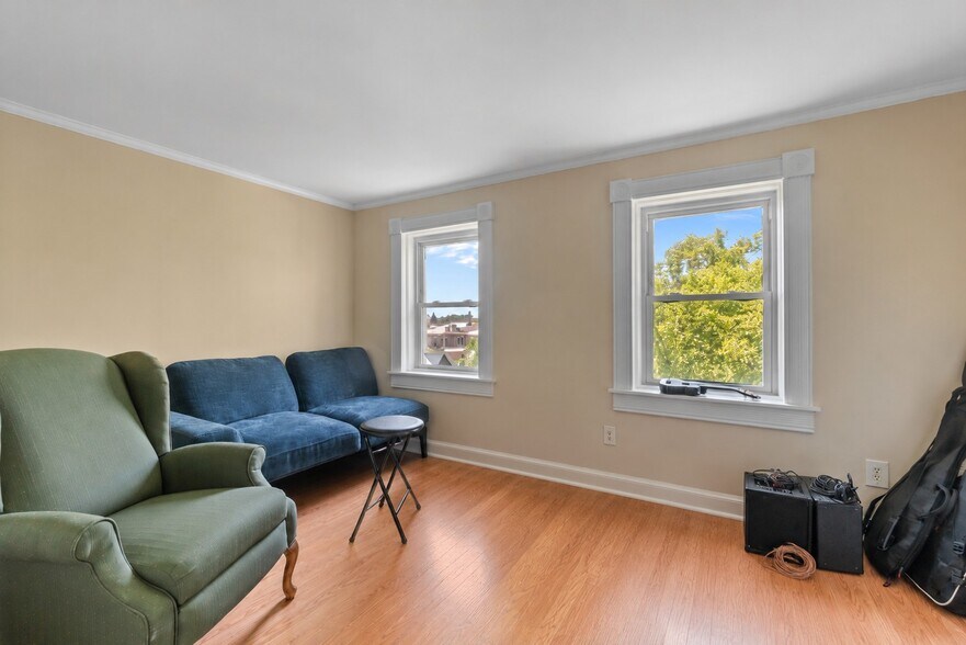 More Photos Of 1728 Bolton St, Baltimore Apartments For Sale