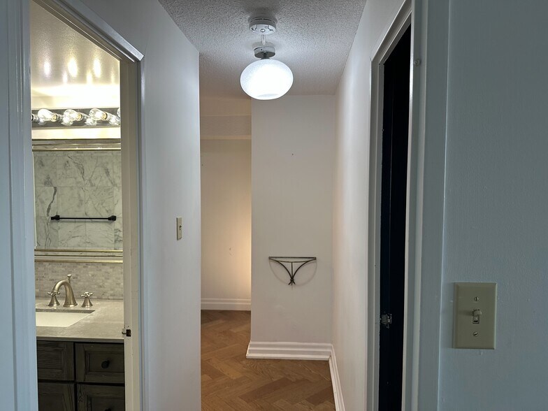 More Photos Of 375 King St N, Waterloo Apartments For Sale