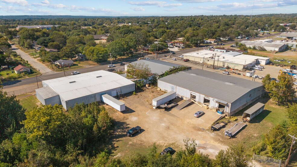 Primary Photo Of 1300 S Bolton St, Jacksonville Warehouse For Sale